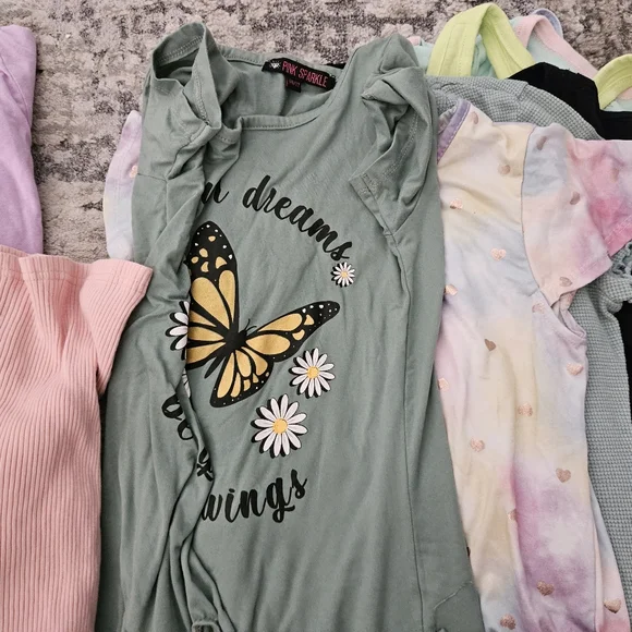 bundle lot of 11  girl shirts - Picture 8 of 9